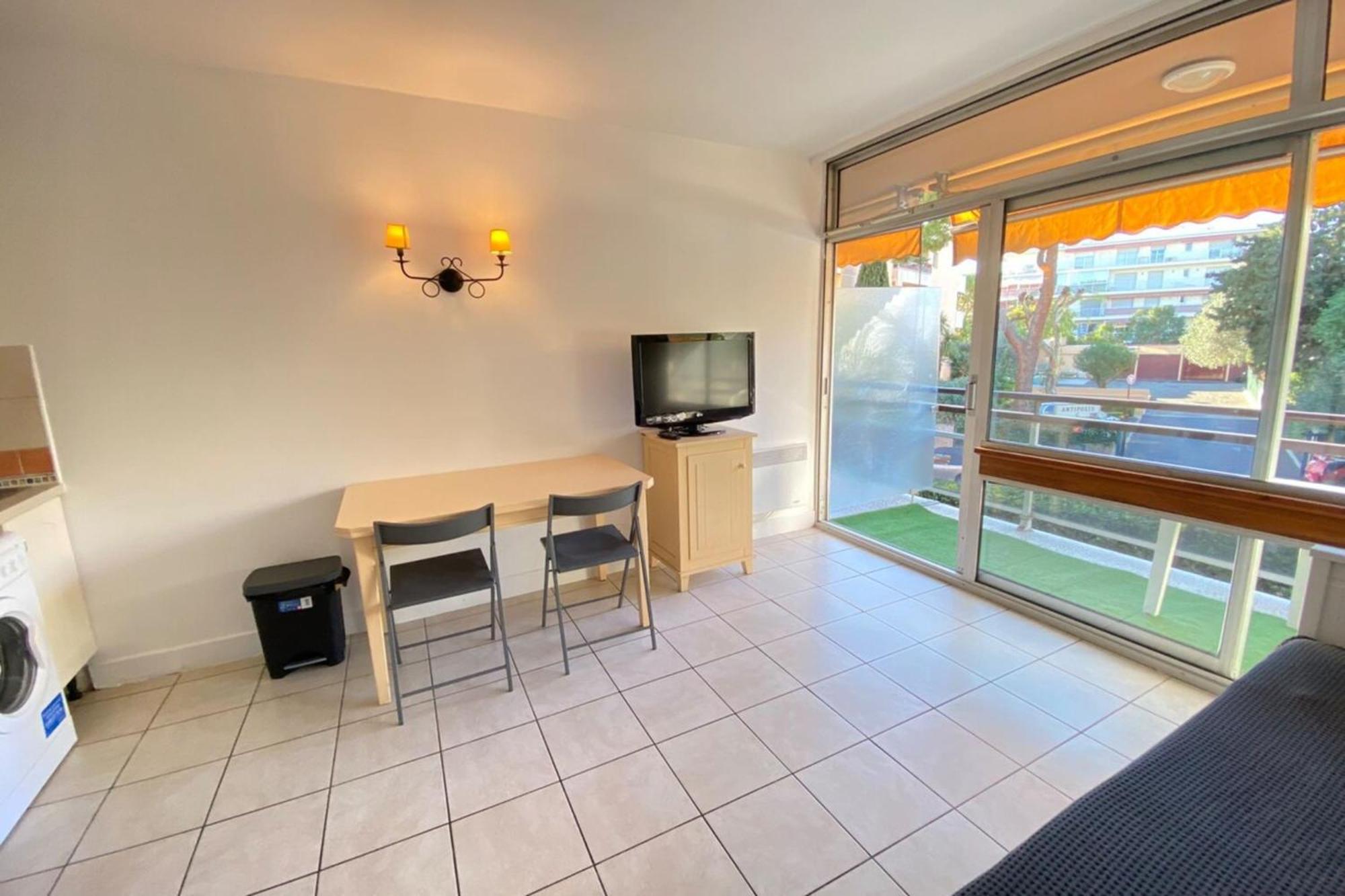 06U - Beautiful Studio In Residence - Swimming Pool And Tennis Court แซ็งต์-โลร็อง-ดู-วาร์ ภายนอก รูปภาพ