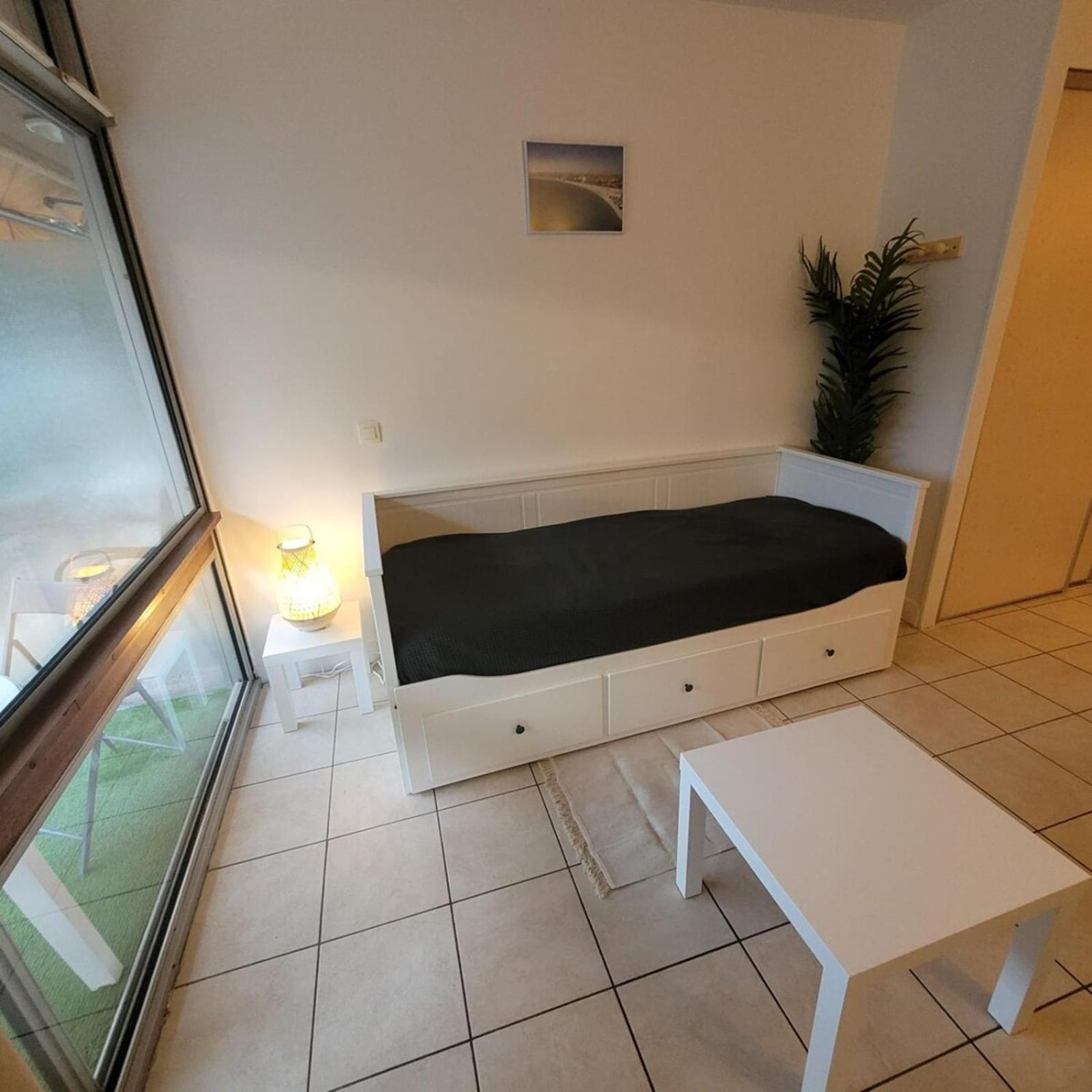 06U - Beautiful Studio In Residence - Swimming Pool And Tennis Court แซ็งต์-โลร็อง-ดู-วาร์ ภายนอก รูปภาพ