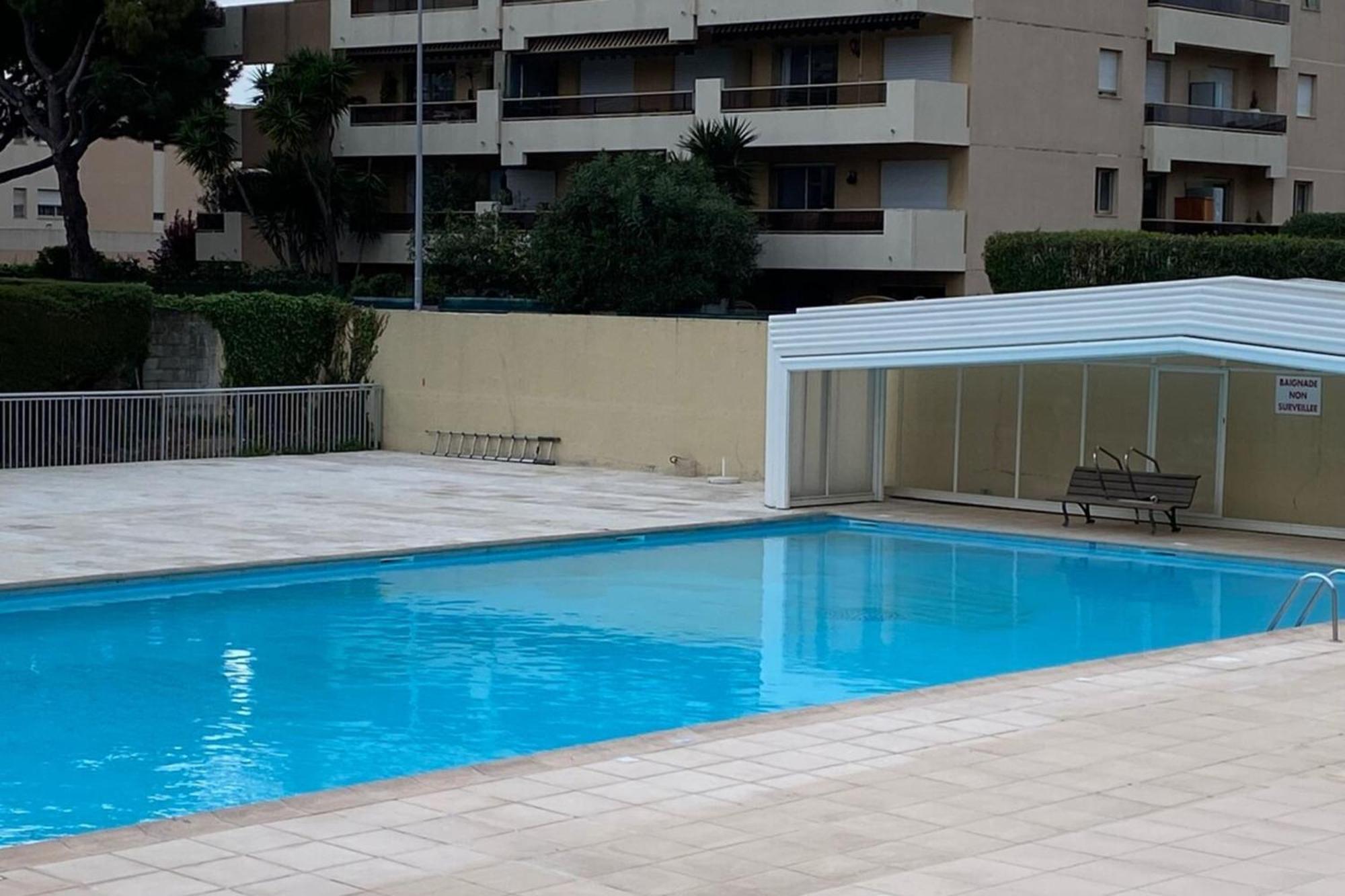 06U - Beautiful Studio In Residence - Swimming Pool And Tennis Court แซ็งต์-โลร็อง-ดู-วาร์ ภายนอก รูปภาพ