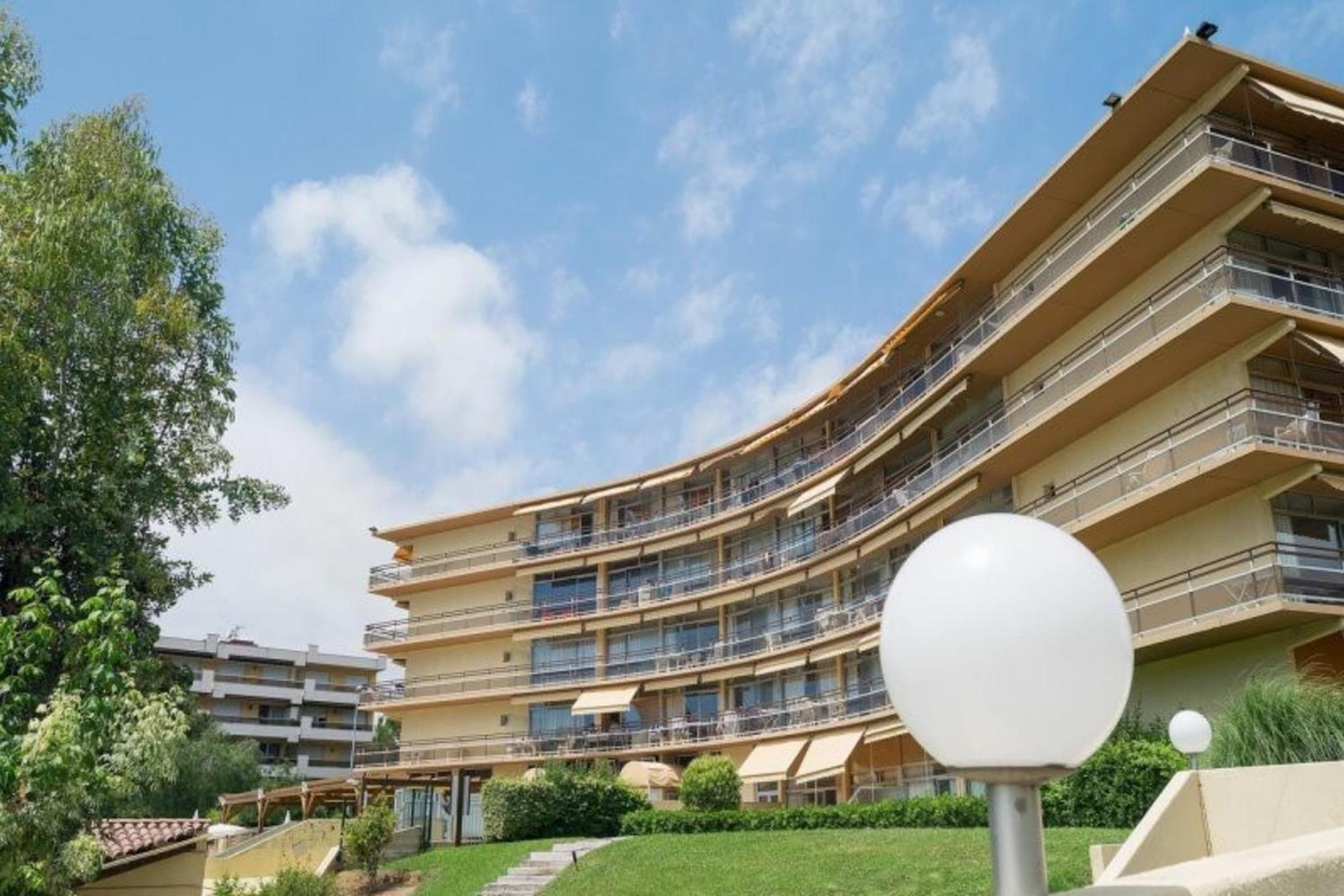 06U - Beautiful Studio In Residence - Swimming Pool And Tennis Court แซ็งต์-โลร็อง-ดู-วาร์ ภายนอก รูปภาพ
