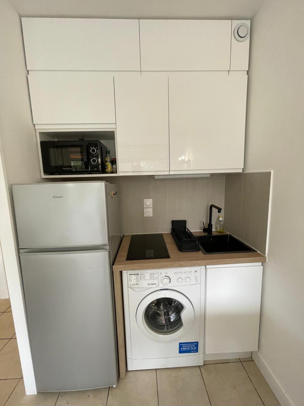 06U - Beautiful Studio In Residence - Swimming Pool And Tennis Court แซ็งต์-โลร็อง-ดู-วาร์ ภายนอก รูปภาพ