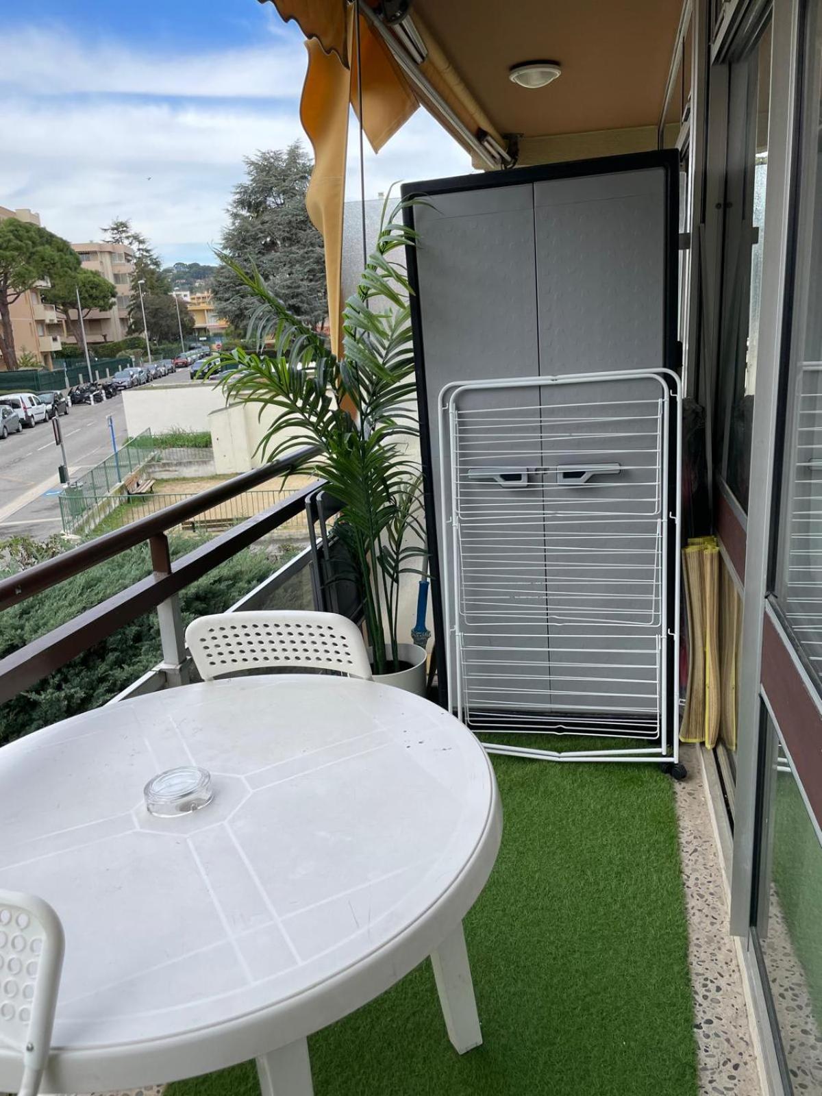 06U - Beautiful Studio In Residence - Swimming Pool And Tennis Court แซ็งต์-โลร็อง-ดู-วาร์ ภายนอก รูปภาพ